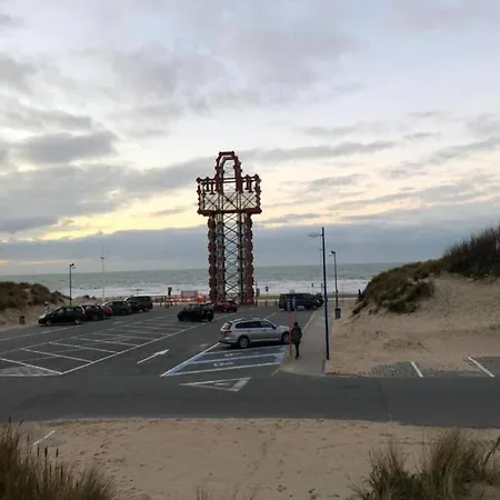 House In Near The Sea And Shops, Cleaning Included Koksijde